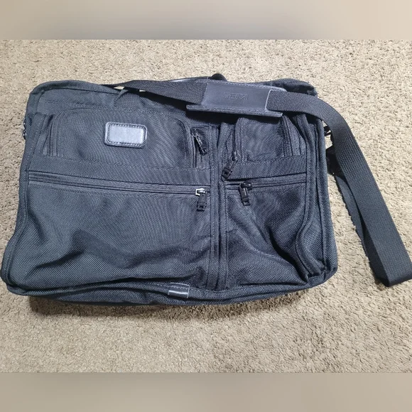 TUMI ALPHA BALLISTIC BAG EXPANDABLE ORGANIZER LAPTOP BRIEF MESSENGER WITH STRAP