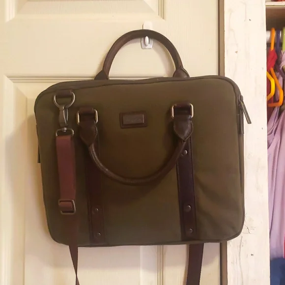 Kenneth Cole crossbody laptop messenger bag EUC