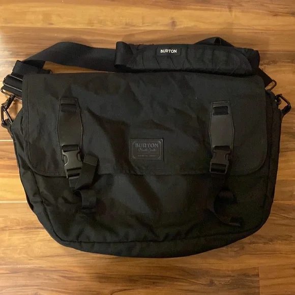 Burton Messenger Bag