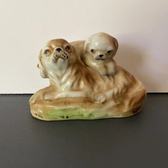 Vintage Midcentury Pekingese Dog Figurine Marked Made‎ In Japan Mother w Puppy