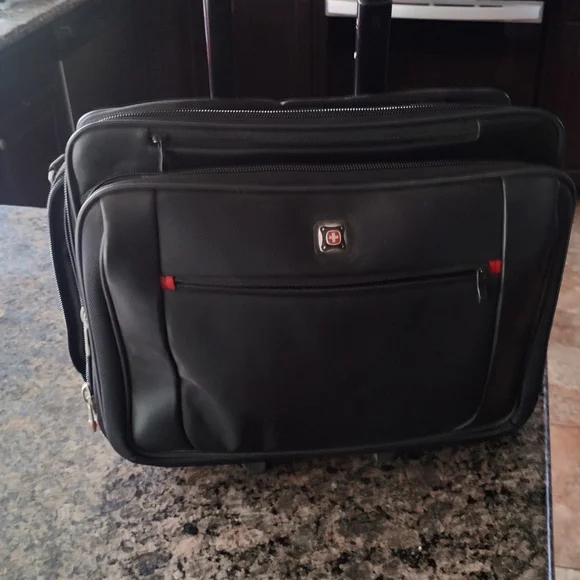New Swiss Gear Laptop Rolling Case