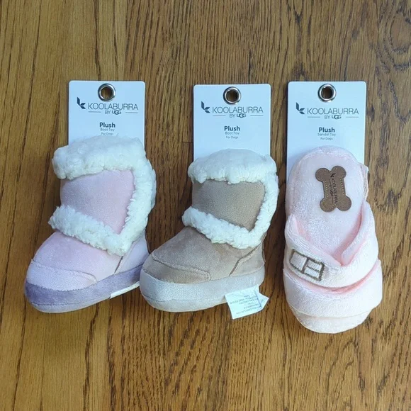 NWT Set Of 3 Ugg Faux Shoe Dog Toys Koolaburra Ugg Boots And Sandal Dog Toy
