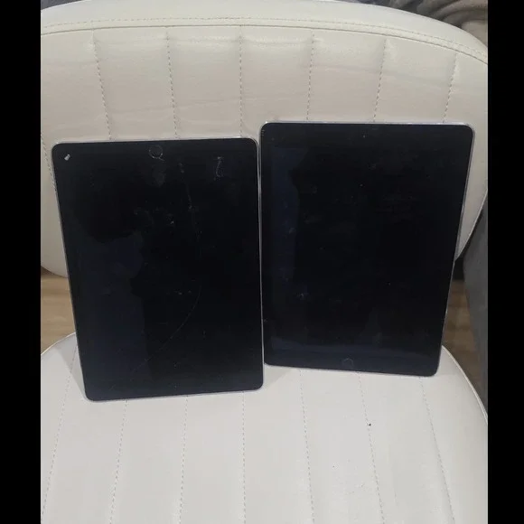 36 Apple iPad 8.3