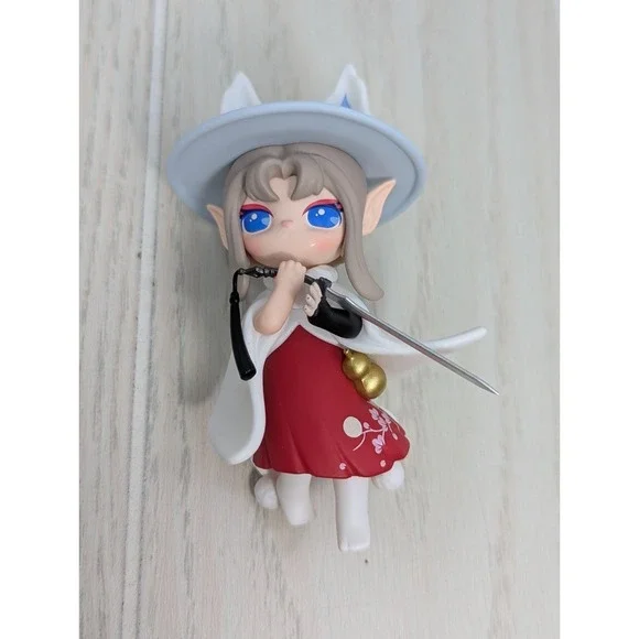 Suri Nine Spirits Snow Mountain Fox Elf Figure Red Dress hat no stand
