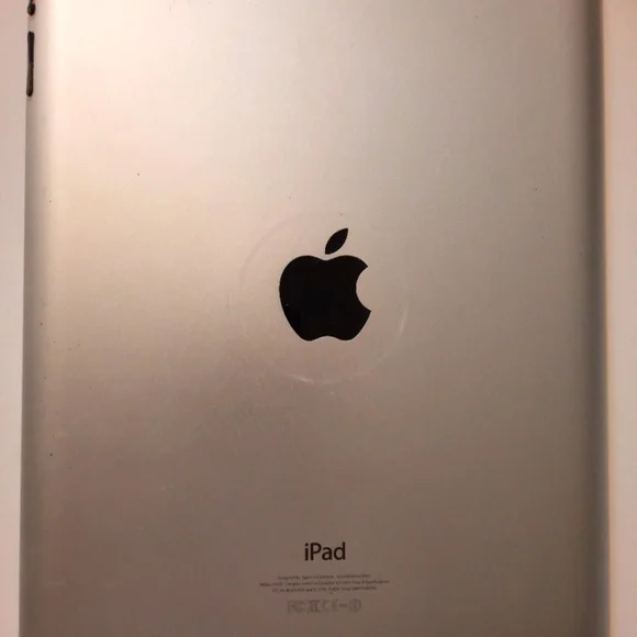 APPLE IPAD 2012 3 Version VERY GOOD CONDITION , 9,7 GENTLE USED $200
