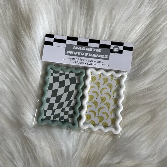 TARGET Bullseye Magnetic Picture Frames for Refrigerator