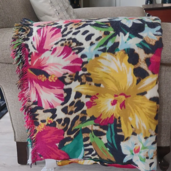 Zara Wool blanket throw Floral Boho