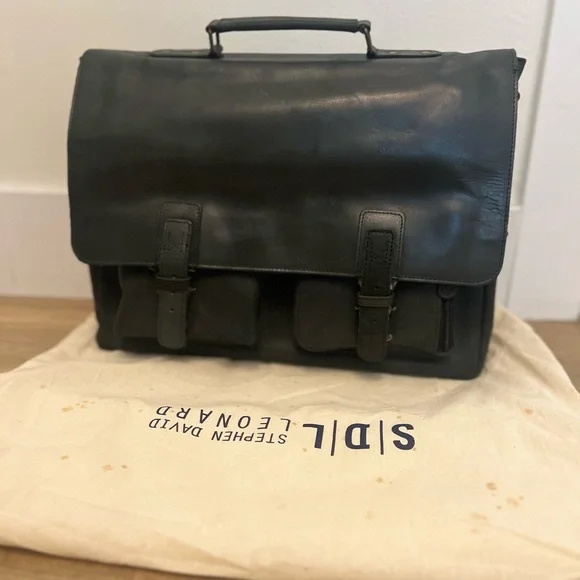 Leather laptop messenger bag