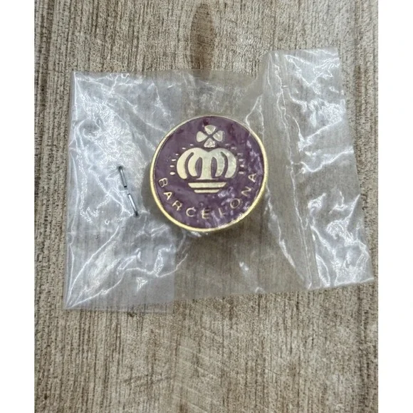 Barcelona Crown Logo Red Enamel Gold Tone Lapel Hat Pin