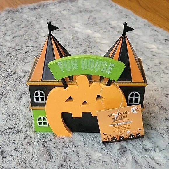 Target Hyde&EEK Lit Fun House Halloween 2023, New With Tags!