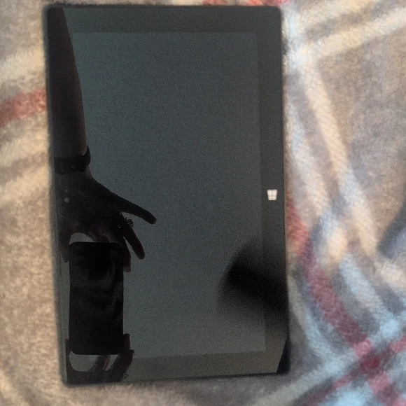 Black Tablet with Windows Logo For Parts
