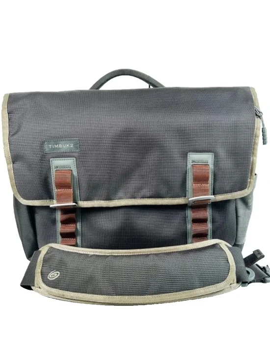 Like New Timbuk2 Command Messenger Bag Laptop Pockets Shoulder Strap