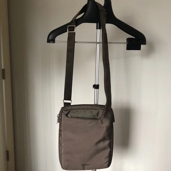 Tucano Finatex Brown Ipad Tablet Crossbody Shoulder Bag Unisex