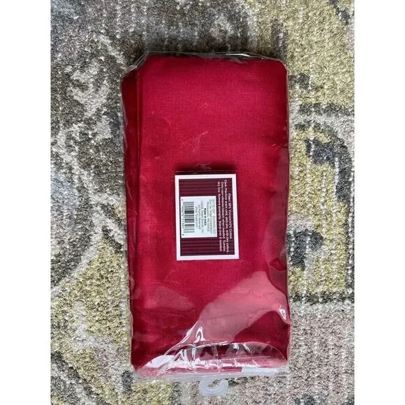 Target Classic Tidings 4 Red Cloth Napkin Set