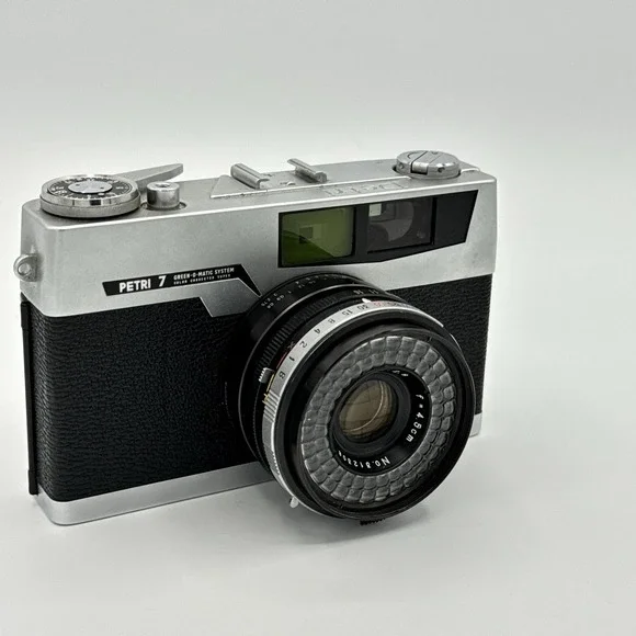 Petri 7 Rangefinder 35mm Film Camera C Petri 4.5cm Lens Japan w/‎ Case Untested