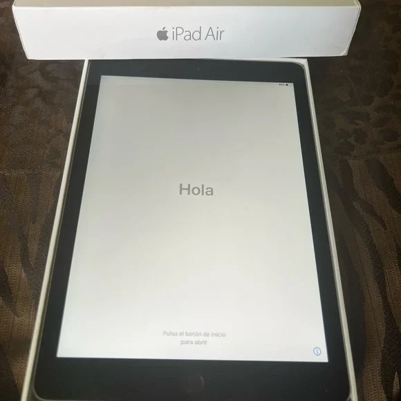 iPad Air 2 (2014) space gray