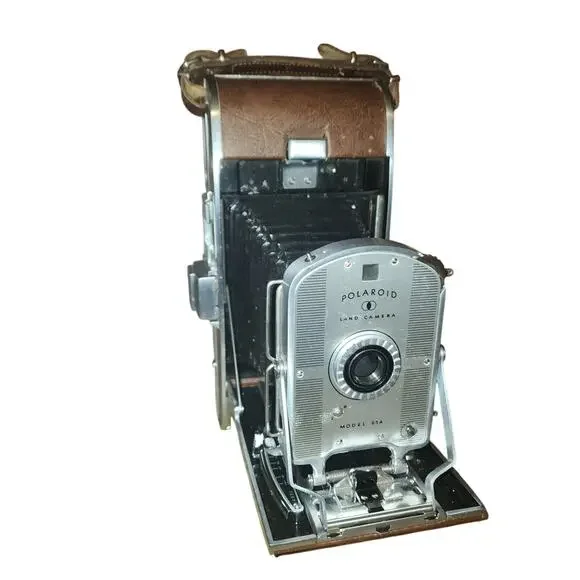 VINTAGE POLAROID LAND MODEL 95 COLLECTIBLE CAMERA with meter