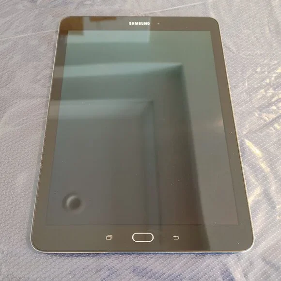Samsung Galaxy Tablet S2 Model: SM-T810 64GB 9.7