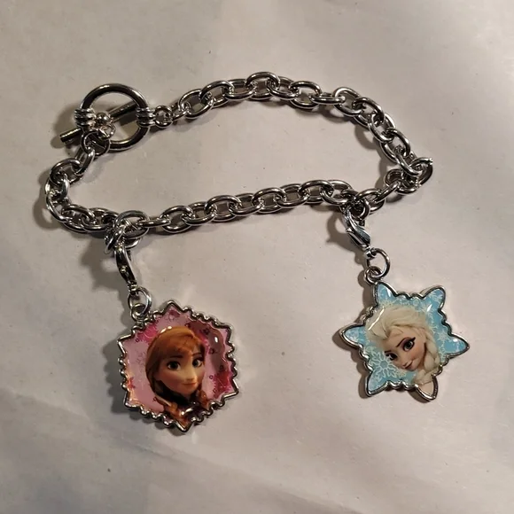 Disney Girls Charm Bracelet NEW