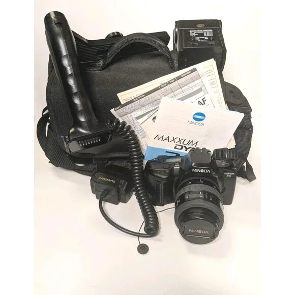 Minolta Maxxum 3xi 35mm SLR Film AF Camera Starter Kit w/ Flash, Case For Parts
