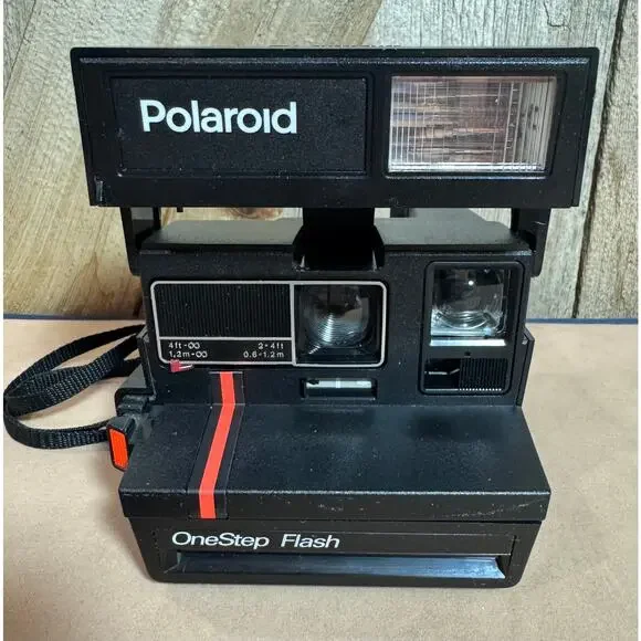 Polaroid One Step Flash 600 Strap Untested Film 600 Plus Instant Camera Picture