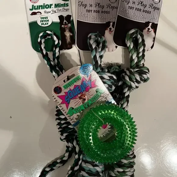 Dog Toys / Rope Toys‎ and Squeaky Toys (four) (new)