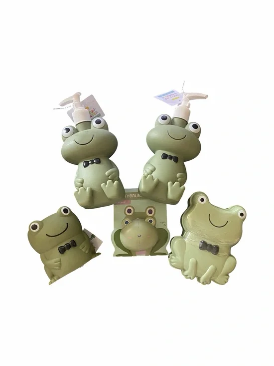 NWT-TARGET-Cute Frog Bath Set - Green Frog Soap Dispenser & Accessories