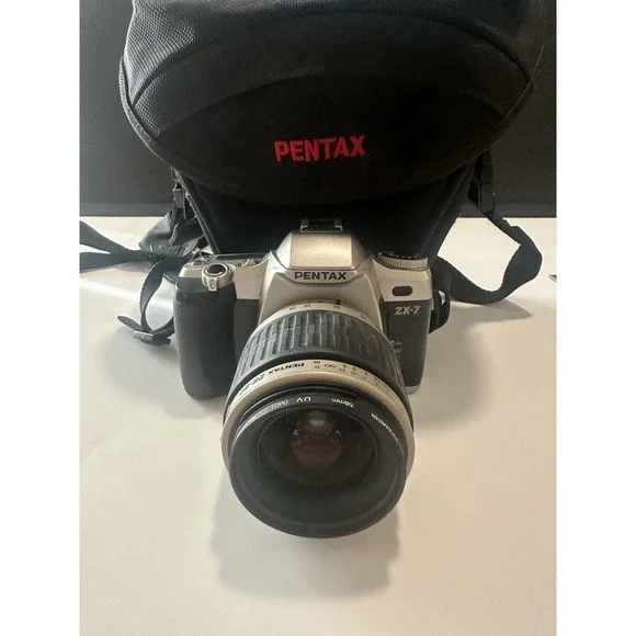 Pentax ZX-7 35mm film camera with promaster 58MM & Case UNTESTED