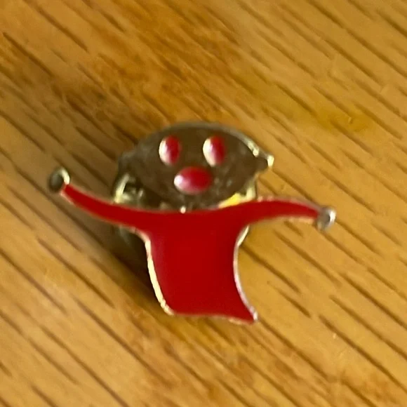 BSA Boy Scouts Webelos Vintage Red Enamel Showman Lapel Pin