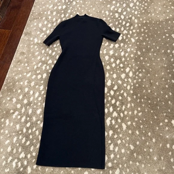Abercrombie & Fitch Black Maxi Short-Sleeve Dress. Size XXS
