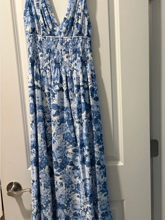 Abercrombie & Fitch Blue and White Floral Maxi Dress