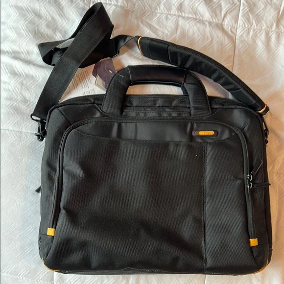 NWT-Targus Meridian II Toploading Laptop Case, For 15.6