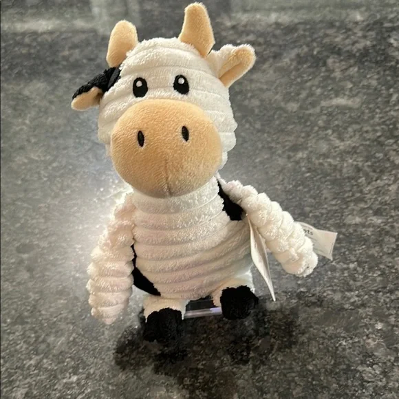 Prime Pets Dog Toy Adorable Cow Plush Squeaky Toy 8” x 6” NWT Farm Animal Friend