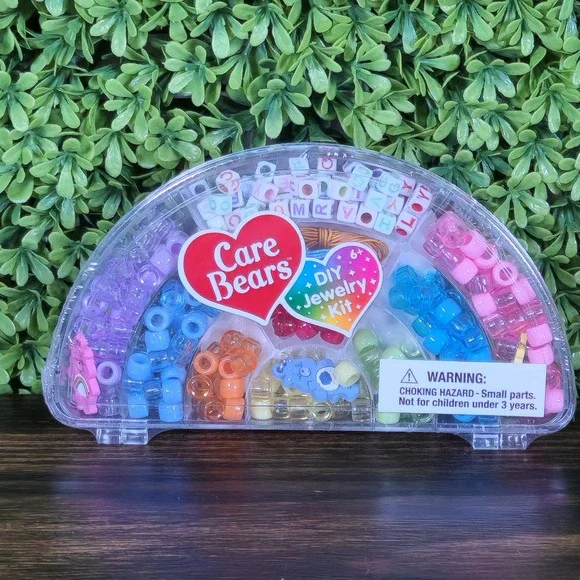 Care Bears DIY Jewelry Kit Rainbow Case 205 Beads 60 Alphabet Beads 3 Charms NEW