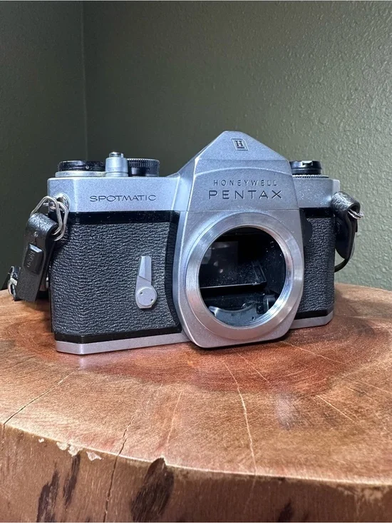 Honeywell Pentax Spotmatic Vintage Film Camera Body for Parts, Display, Prop