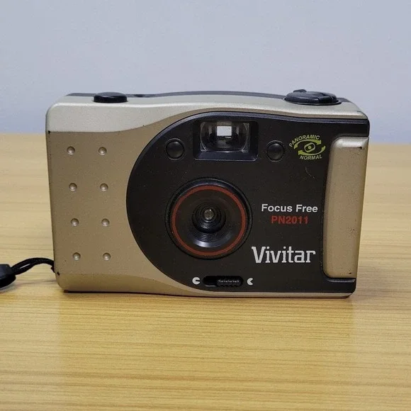 Vivitar PN2011 Focus Free Point & Shoot 35mm‎ Film Camera