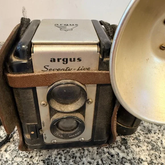 Argus Vintage Seventy-five TLR Box Camera Black Silver Metal Bakelite 620 Film
