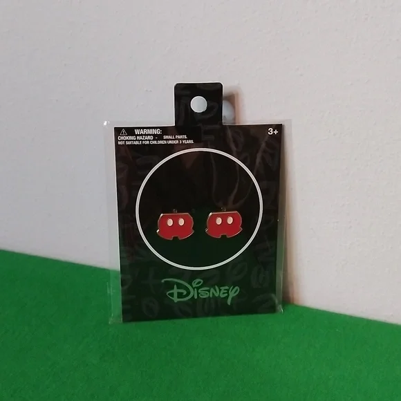 Girls / Womens Pierced Disney Earrings
