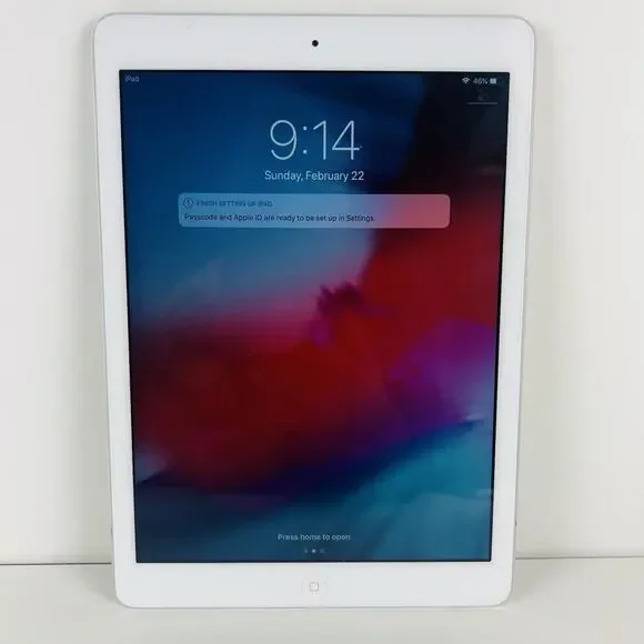 Apple iPad Air 1st Generation A1474 16 GB Wi-Fi 9.7 in