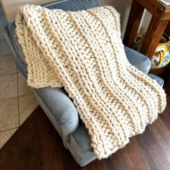 Hand knit, Merino wool, ecru chunky knit throw