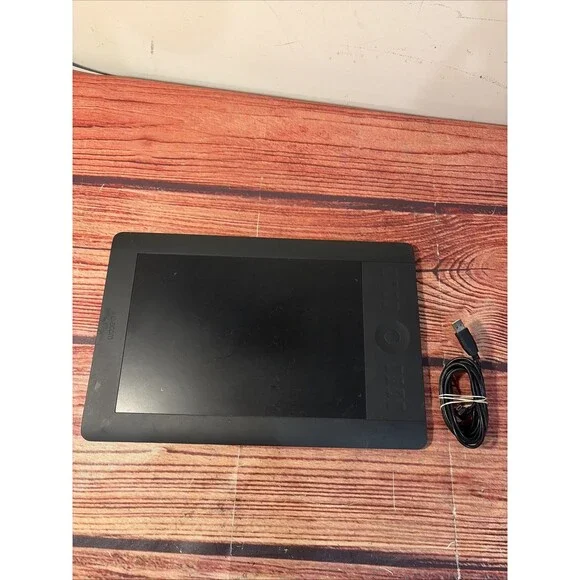 Wacom Intuos 4 Medium PTK- 440 Tablet W/ Cord ONLY - WORKING