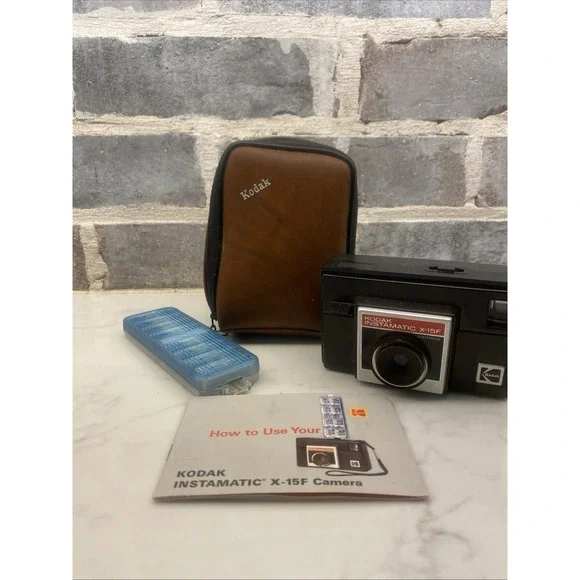 Vintage Kodak Instamatic X-15F Film‎ Camera w Case, Flip flash & Manual Untested