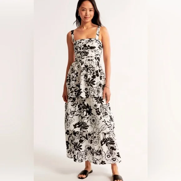 Abercrombie Emerson tiered size M Black and White Floral Maxi Dress viscose new
