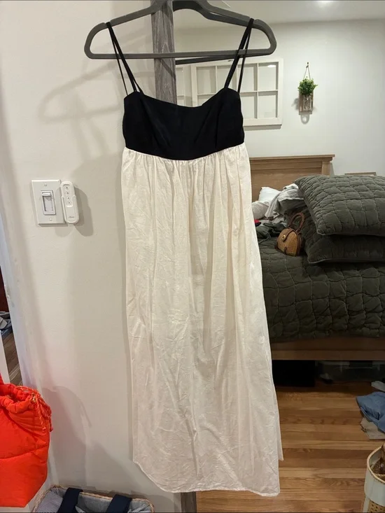 Abercrombie Two-Tone Black & Cream Maxi Dress with Spaghetti Straps