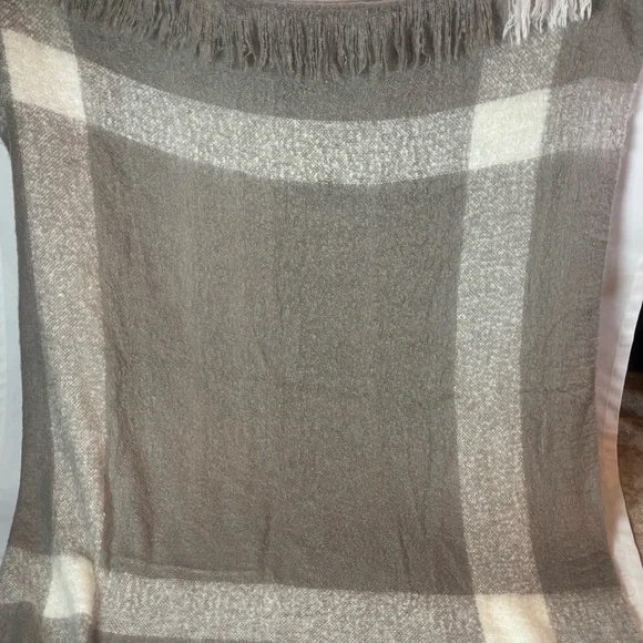 West Elm Fuzzy Soft Throw Lap Blanket Taupe Ivory Fringe 50”x60”