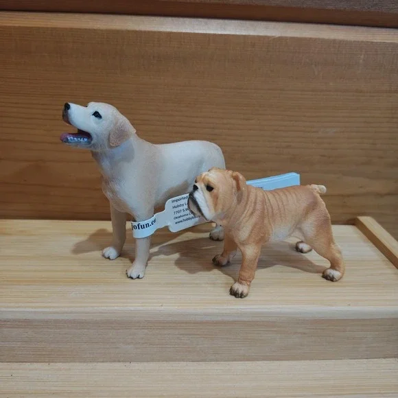 Lot of‎ 2 Mojo Dog Figures 2022 British English Bulldog & Labrador Retriever