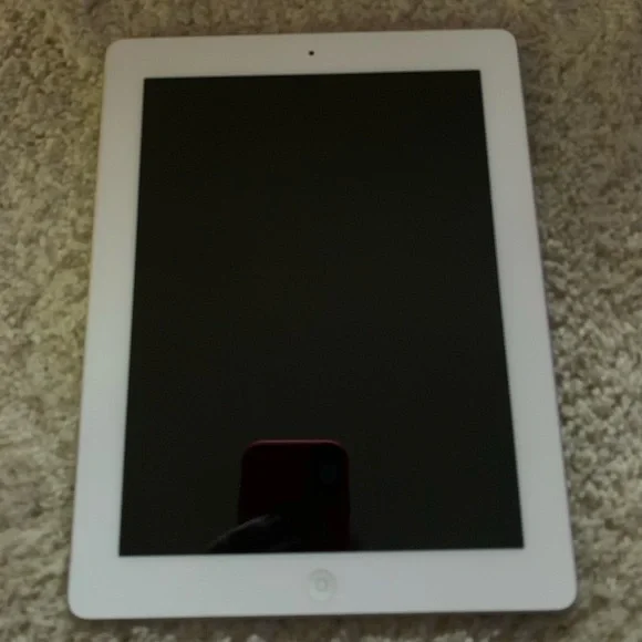 4th Generation IPAD. WHITE. 32G