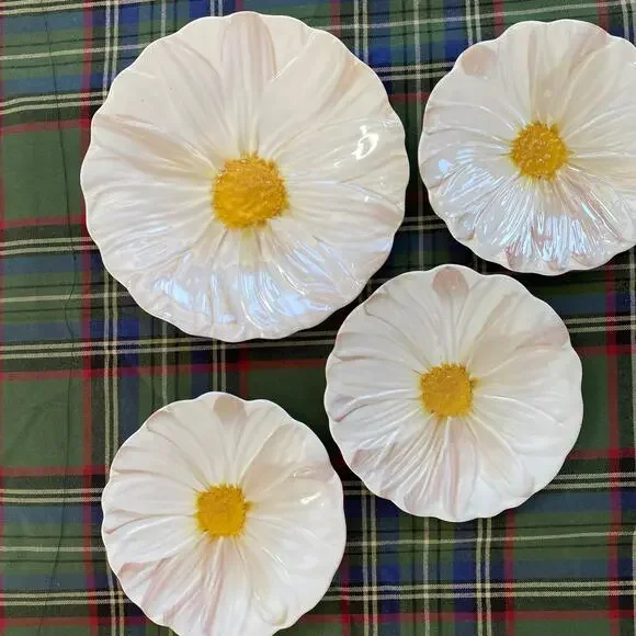 Target Set of 4 Pink-Tinted White Daisy Melamine Small‎ Plates, 2 Sizes