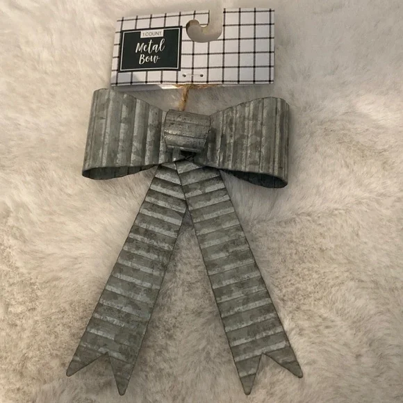 Target BP Christmas Metal Bow Decor