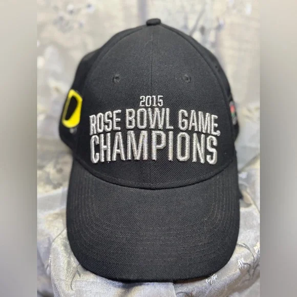Oregon Ducks 2015 Rose Bowl Champs Nike Official Locker Room Hat Cap Silver Bill